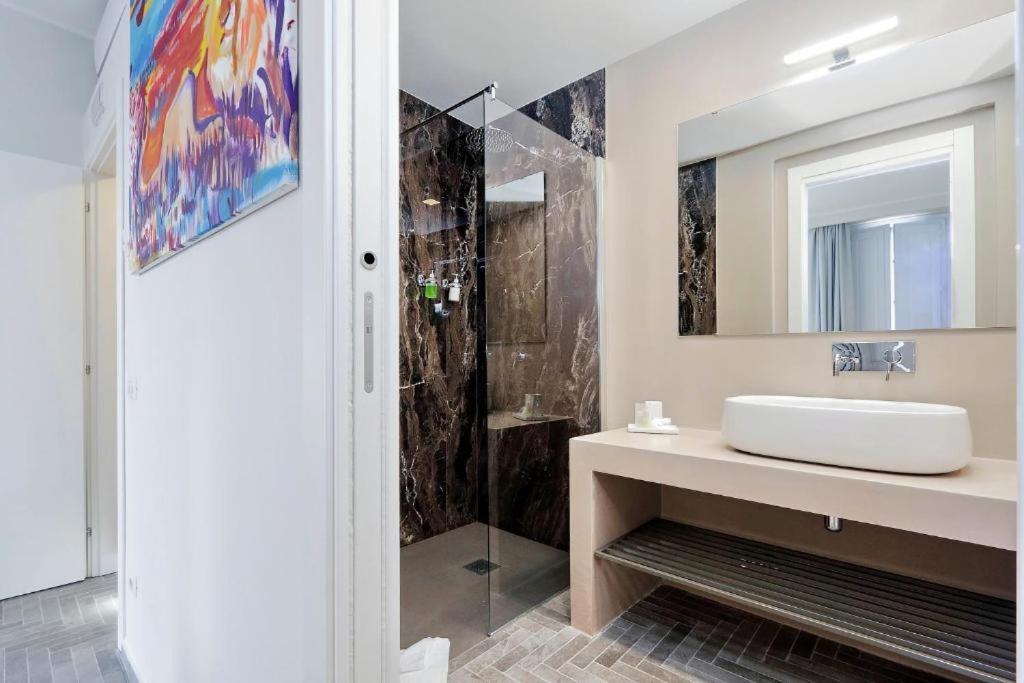 Boutique Suites Della Croce Рим Екстер'єр фото