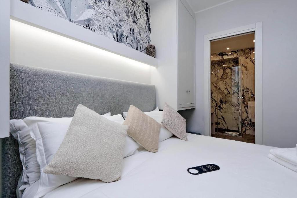 Boutique Suites Della Croce Рим Екстер'єр фото
